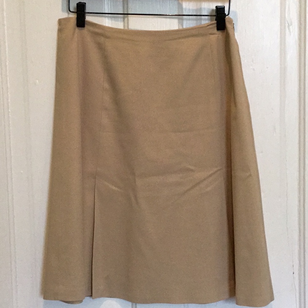 Pleated skirt